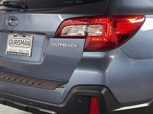 Used 2018 Subaru Outback 2.5i Limited image 9
