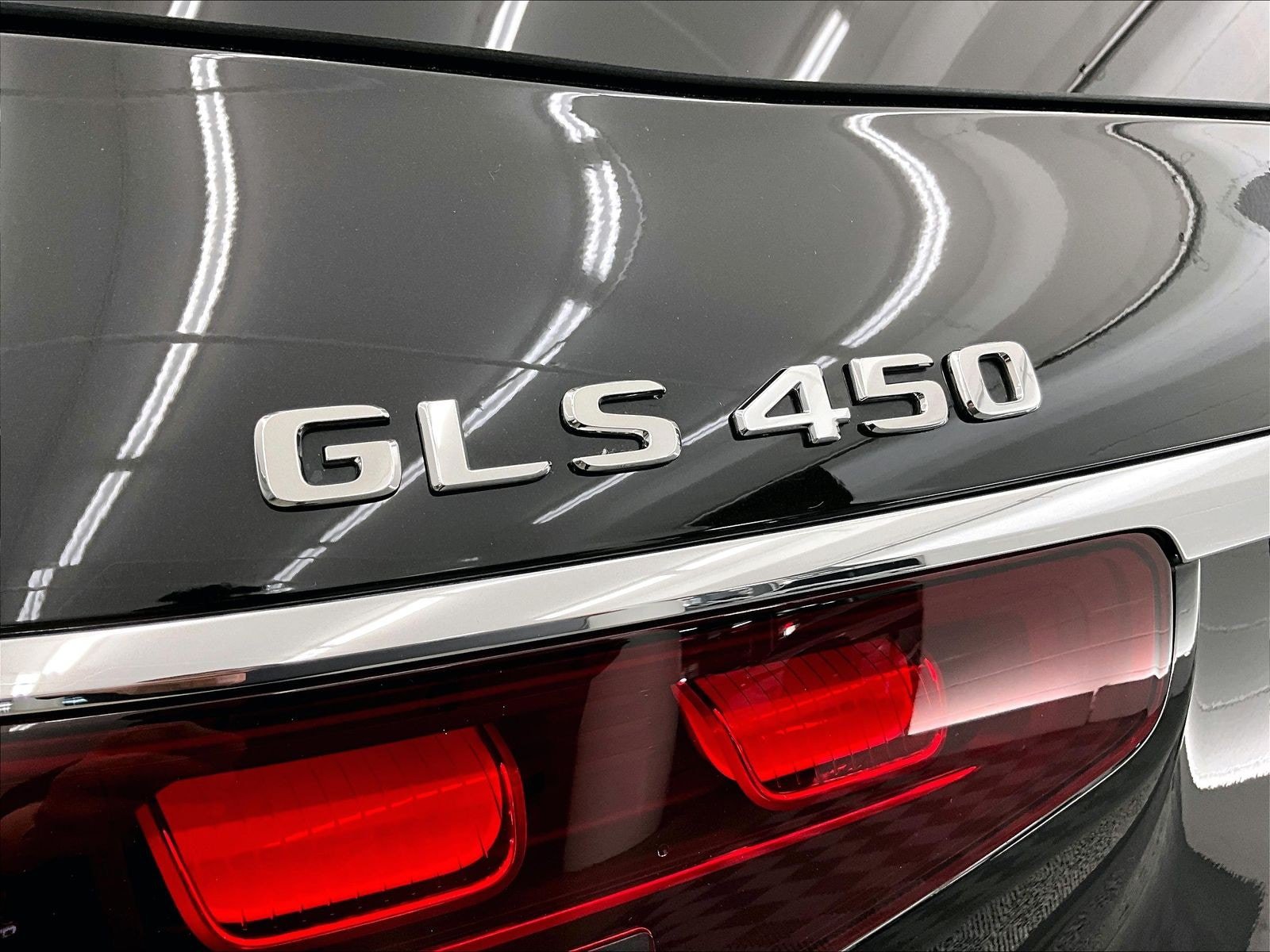 Certified 2024 Mercedes-Benz GLS 450 4MATIC image 32