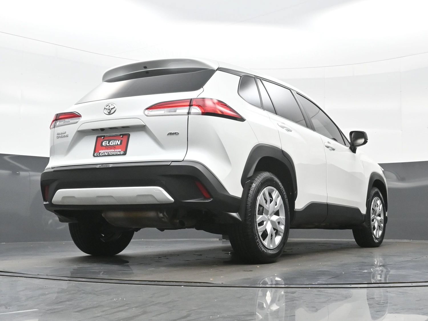 Used 2024 Toyota Corolla Cross L AWD/4WD image 28