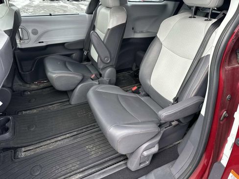 Certified 2021 Toyota Sienna XSE image 12