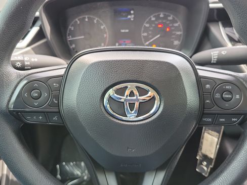 Certified 2025 Toyota Corolla LE FWD image 25