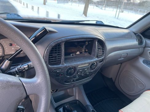 Used 2004 Toyota Sequoia SR5 image 36