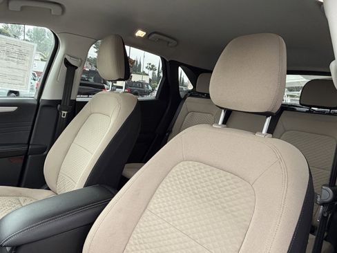 Certified 2022 Ford Escape SE image 13