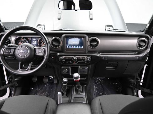 Used 2022 Jeep Gladiator Sport w/ Trailer Tow Package image 21