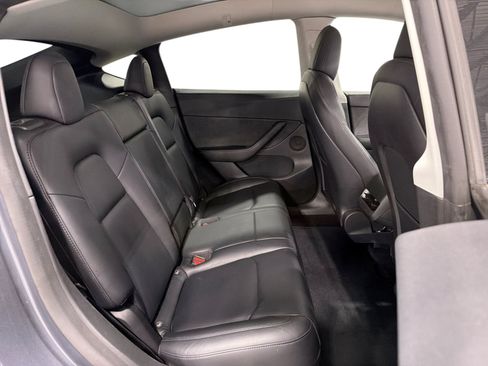Certified 2022 Tesla Model Y Performance AWD/4WD image 11
