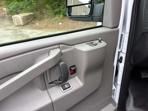 New 2026 GMC Savana 2500 w/ Driver Convenience Package RWD image 10