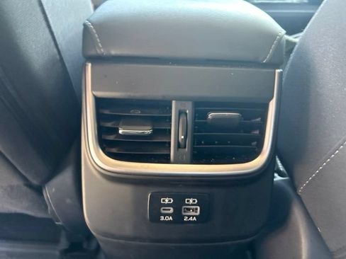 Used 2024 Subaru Legacy Premium AWD/4WD image 9