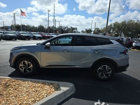 Used 2025 Kia Sportage LX image 18