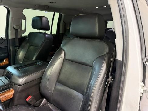 Used 2018 Chevrolet Suburban Premier image 21