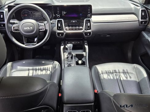 Certified 2022 Kia Sorento X-Line EX AWD/4WD image 12