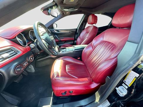 Used 2018 Maserati Ghibli RWD image 20