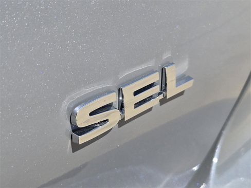 New 2025 Mitsubishi Outlander SEL image 8