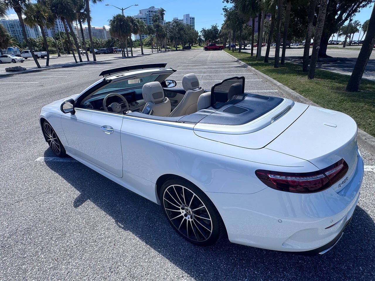 Used 2022 Mercedes-Benz E 450 Cabriolet image 40
