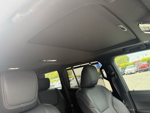 Used 2025 Lexus GX 550 w/ Accessory Package (2T) AWD/4WD image 28