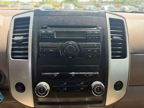 Used 2010 Nissan Frontier SE RWD image 19