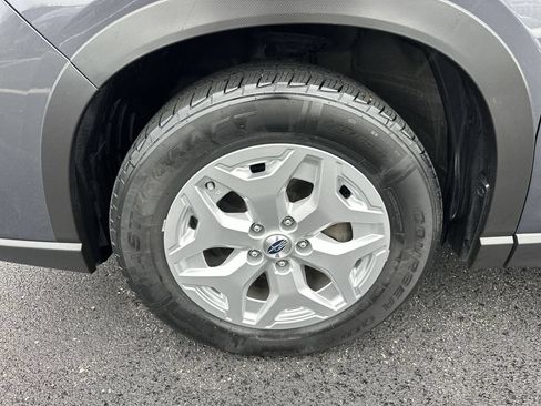 Used 2023 Subaru Forester AWD/4WD image 10