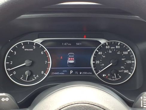 Used 2024 Nissan Rogue S AWD/4WD image 18