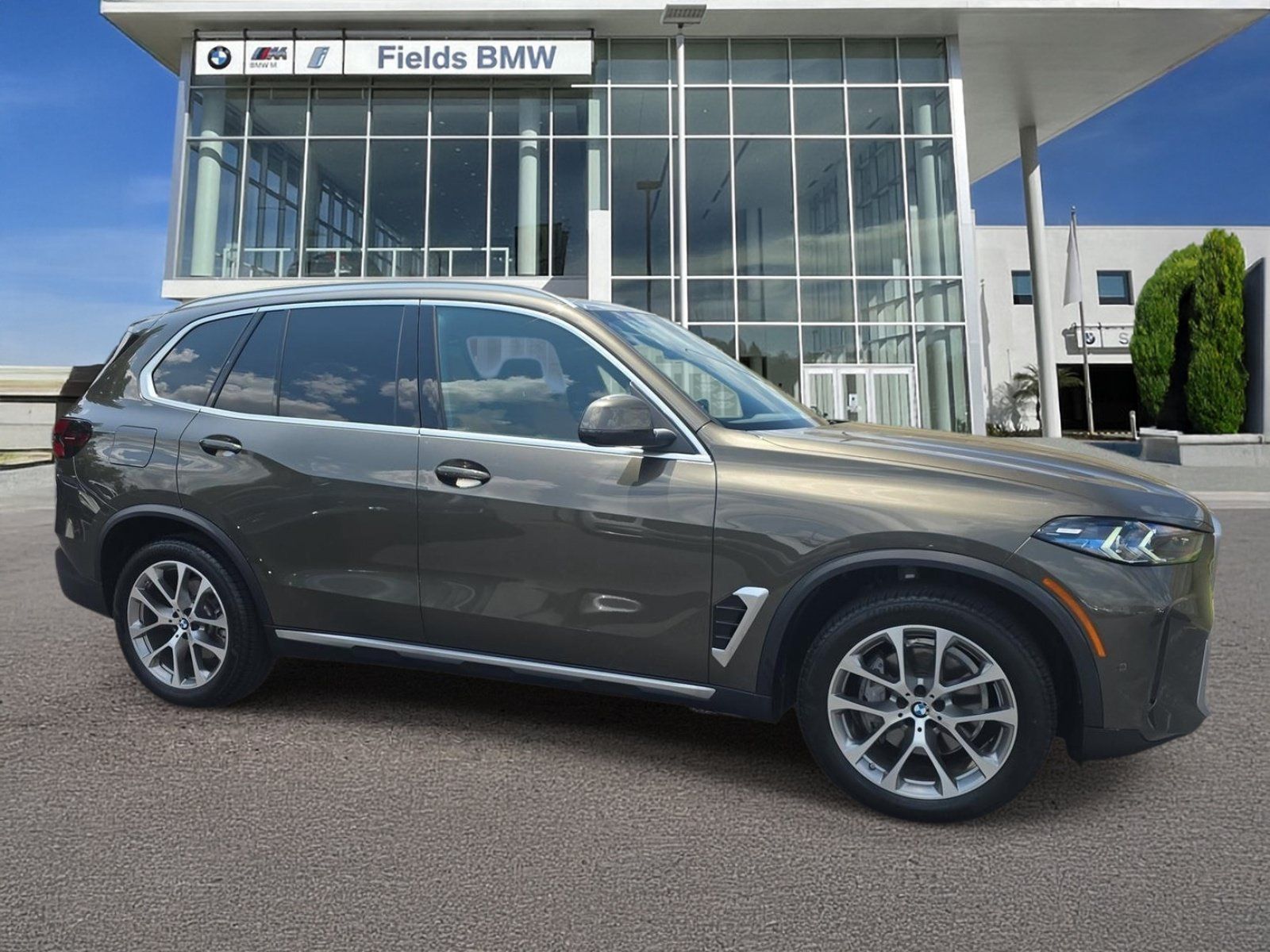 Used 2026 BMW X5 sDrive40i RWD image 1