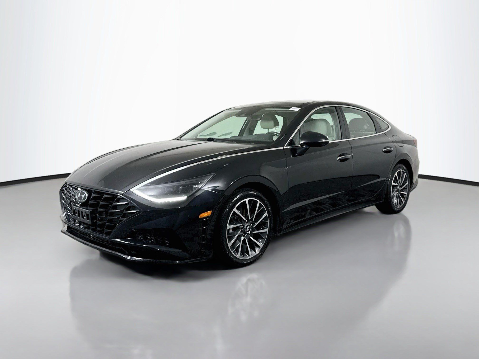 Used 2020 Hyundai Sonata Limited FWD image 4