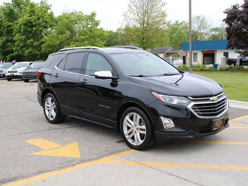 Used 2018 Chevrolet Equinox Premier image 16