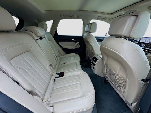 Used 2018 Audi Q5 2.0T Premium Plus w/ Premium Plus Package image 19