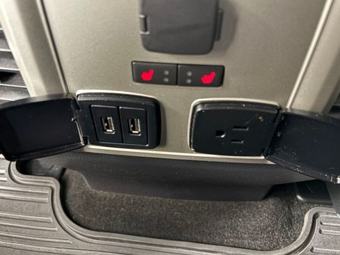 Used 2019 Ford F150 Lariat w/ Equipment Group 502A Luxury AWD/4WD image 35