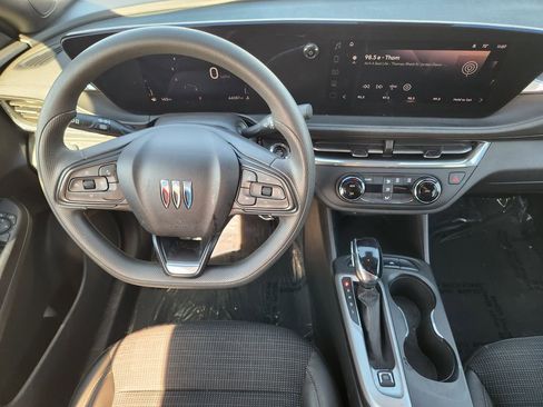 Used 2024 Buick Envista Preferred image 26