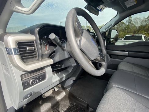 Certified 2025 Ford F250 XL w/ STX Appearance Package image 9