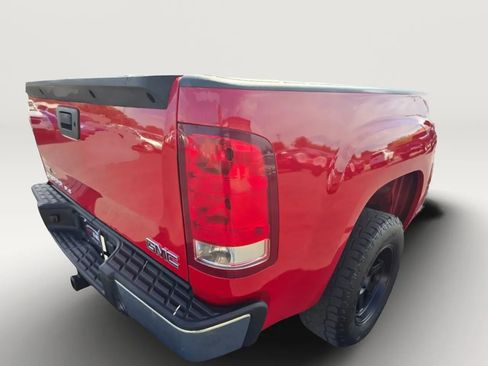 Used 2011 GMC Sierra 1500 SLE w/ SLE Preferred Package AWD/4WD image 22