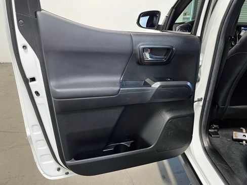 Used 2023 Toyota Tacoma TRD Pro AWD/4WD image 19