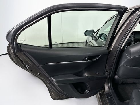 Used 2023 Toyota Camry SE image 24