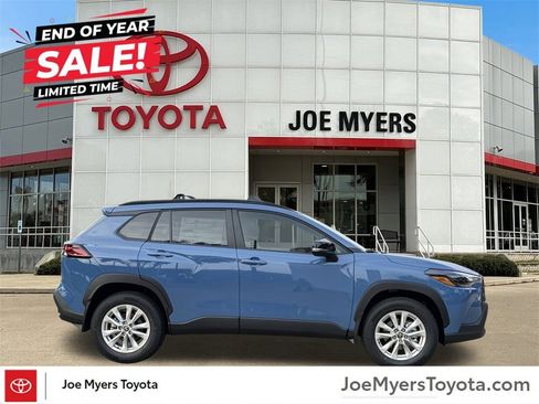 New 2026 Toyota Corolla Cross LE image 4