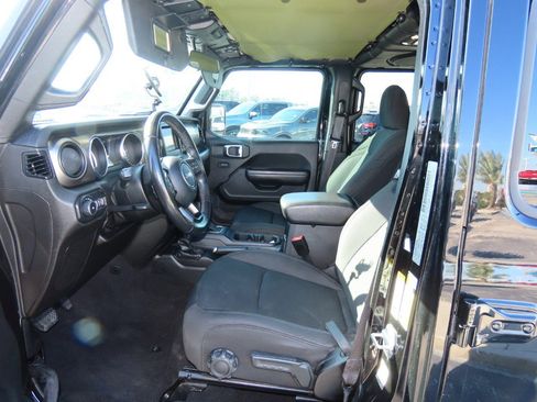 Used 2019 Jeep Wrangler Unlimited Sport S image 25