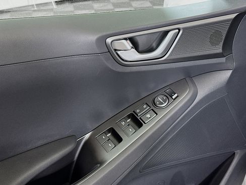 Used 2020 Hyundai Ioniq SE image 15