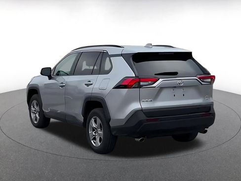 Used 2025 Toyota RAV4 XLE image 11