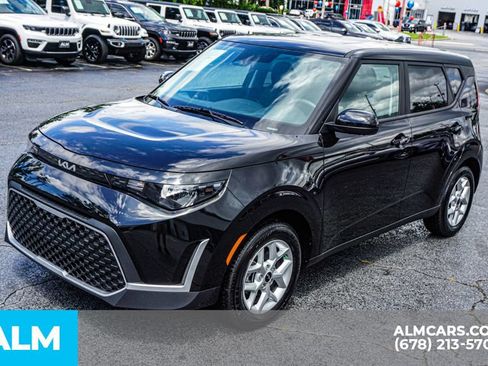 Used 2025 Kia Soul LX w/ LX Technology Package FWD image 15