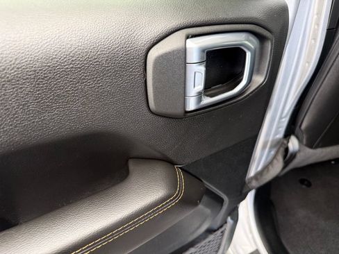 Used 2021 Jeep Wrangler Unlimited Sahara AWD/4WD image 26