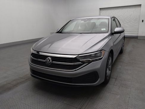 Used 2024 Volkswagen Jetta SE image 15