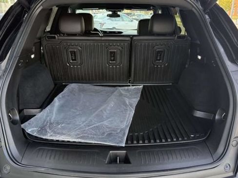 Certified 2024 Cadillac XT5 Luxury w/ LPO, Floor Liner Package AWD/4WD image 55