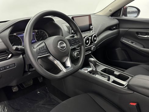 Used 2025 Nissan Sentra SV image 8