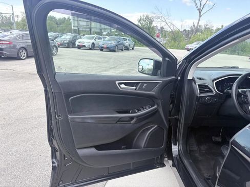 Used 2019 Ford Edge SEL w/ Equipment Group 201A FWD image 15