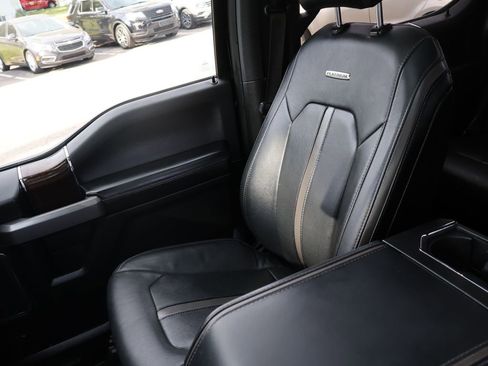 Used 2016 Ford F150 Platinum w/ Equipment Group 701A Luxury AWD/4WD image 26