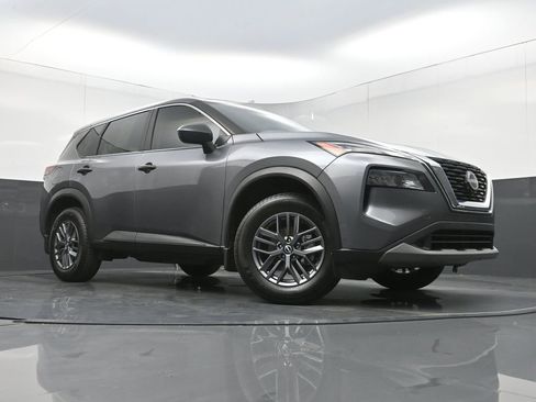 Used 2023 Nissan Rogue S FWD image 20