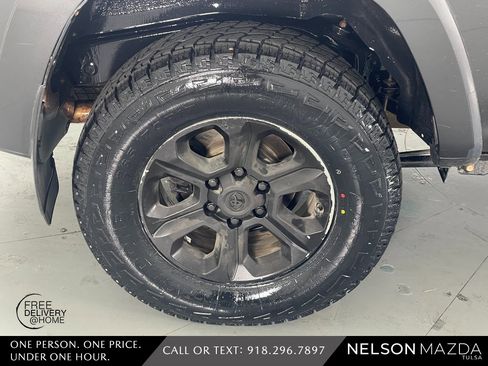 Used 2015 Toyota 4Runner SR5 image 11