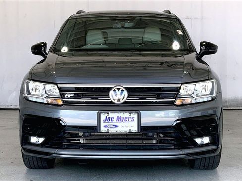 Used 2021 Volkswagen Tiguan SE R-Line FWD image 2