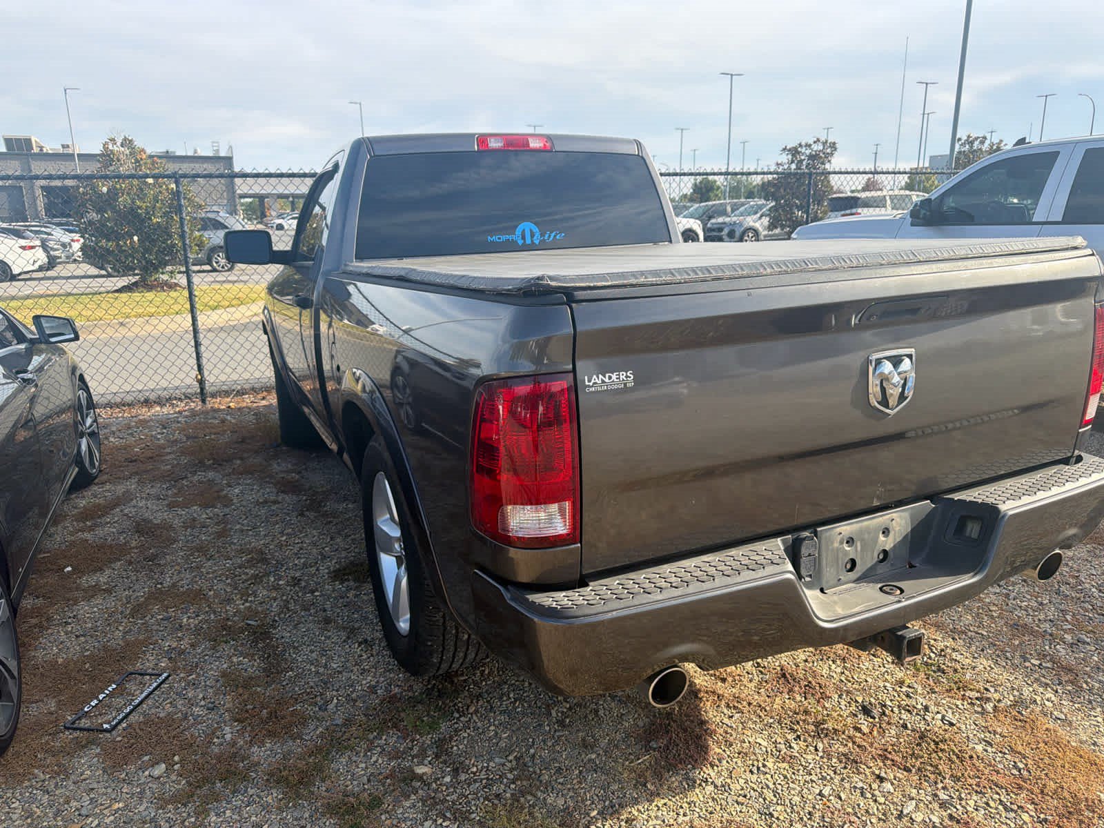 Used 2015 RAM 1500 Express RWD image 3