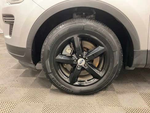 Used 2019 Ford Explorer XLT image 10