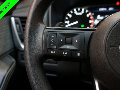 Used 2023 Nissan Rogue SV image 22