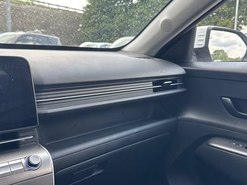 Used 2025 Hyundai Kona SE FWD image 28