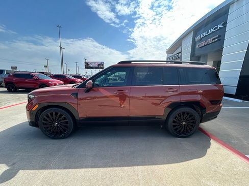 Used 2025 Hyundai Santa Fe Calligraphy w/ Tow & Go Package FWD image 2